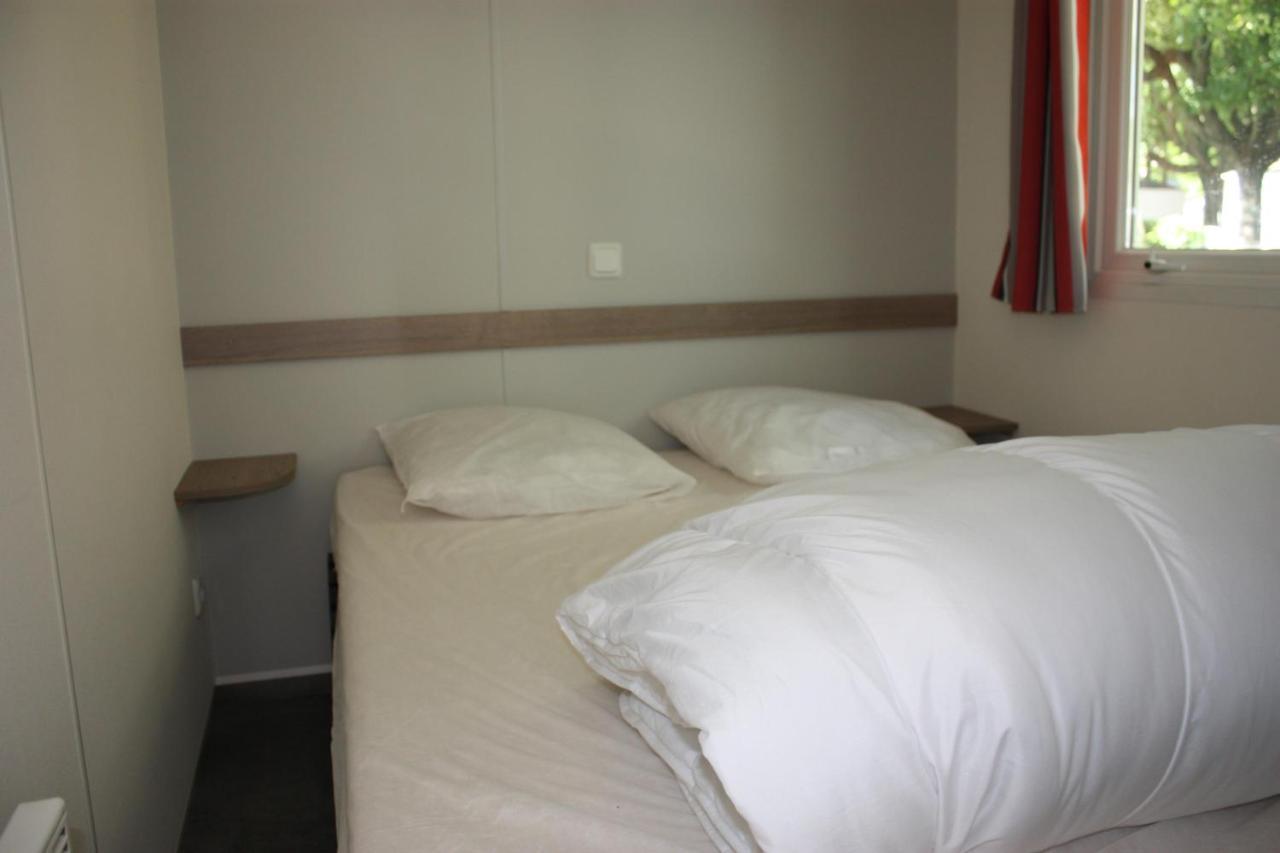 Camping Avec Piscine Et Riviere A Tournon Sur Rhone Ardeche Exterior photo