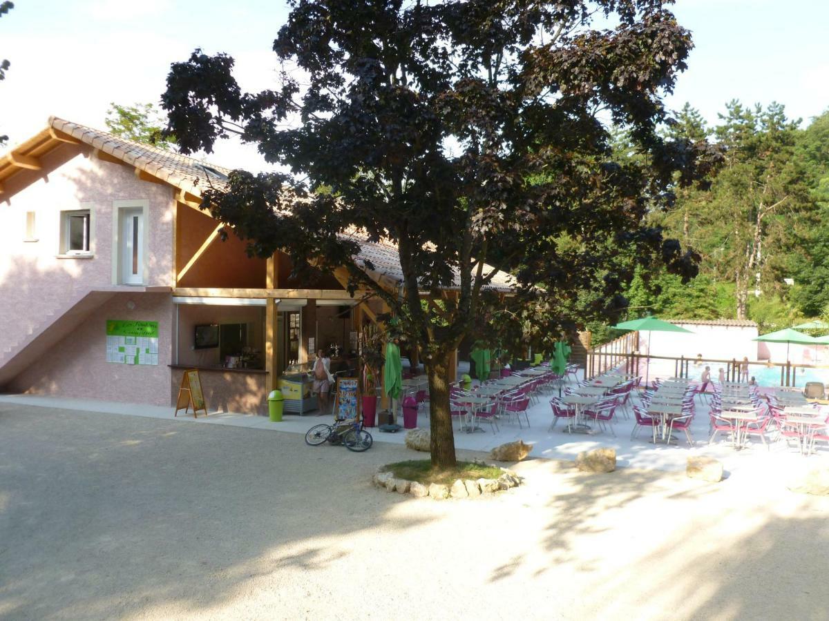 Camping Avec Piscine Et Riviere A Tournon Sur Rhone Ardeche Exterior photo