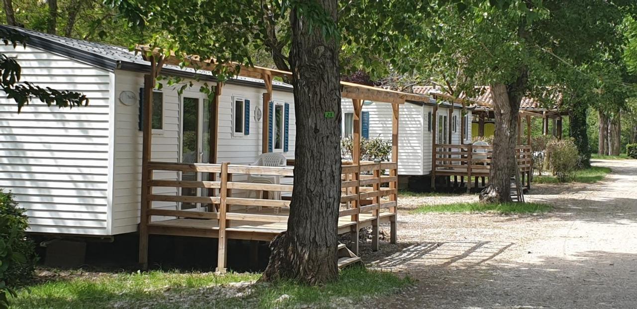 Camping Avec Piscine Et Riviere A Tournon Sur Rhone Ardeche Exterior photo